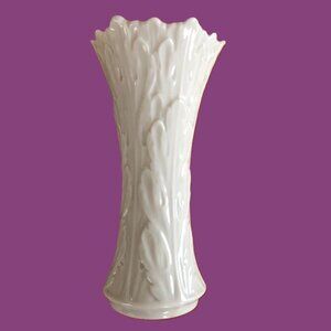 Lenox China Ivory Woodland Vase Size Small